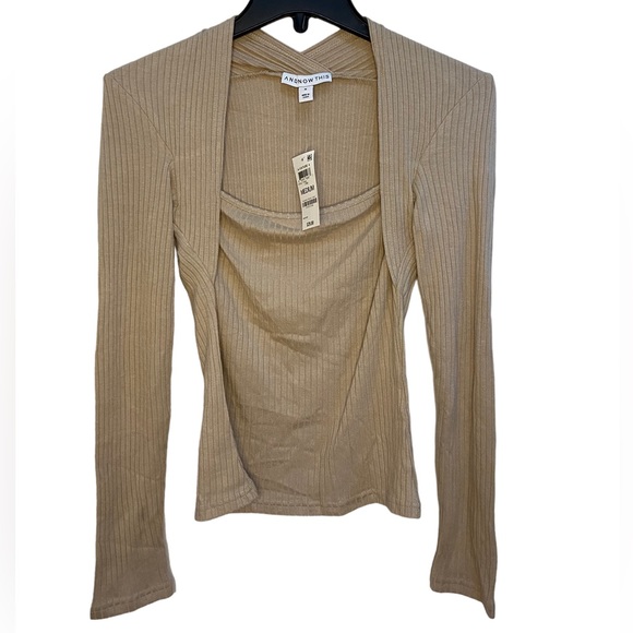 And Now This Tan Top M New With Tags - Picture 1 of 5